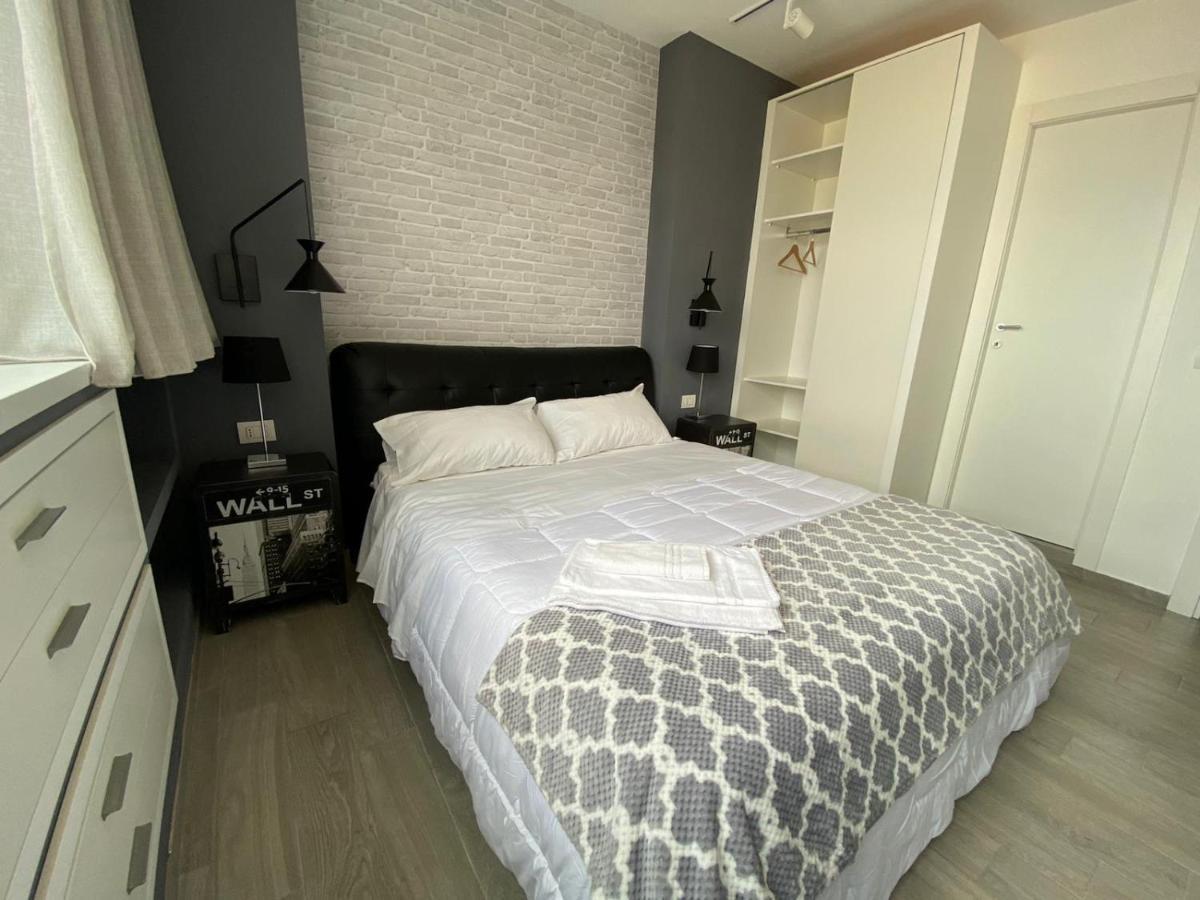 2B Fifteen Floor Suite Napoli Exterior photo